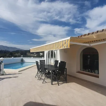 Vila Cheerful 2-bedroom With Private Pool *