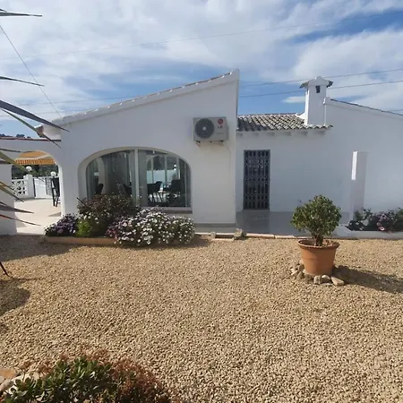 Villa Cheerful 2-bedroom With Private Pool Calpe